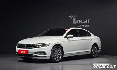 Volkswagen Passat, 2022