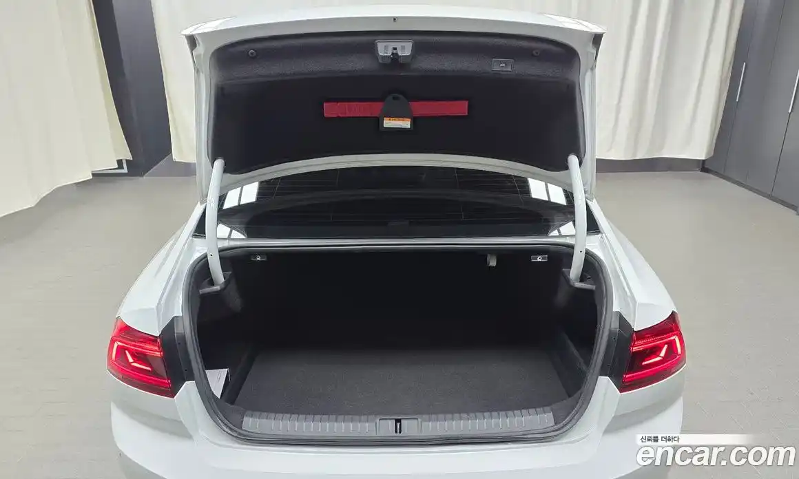 Volkswagen Passat 2022 2.0 Автомат в Москве № 499820, фото 20