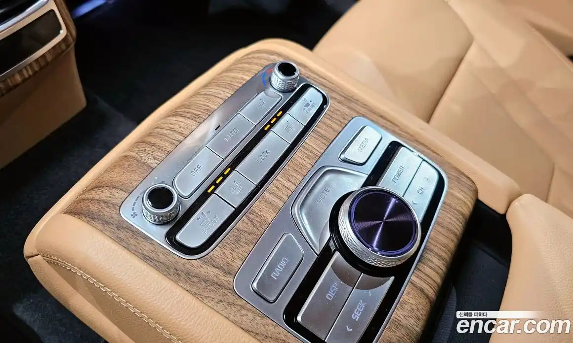 Kia K9 2022 3.8 Автомат в Москве № 520231, фото 17