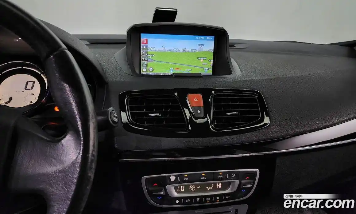 Renault SM3 2016 1.5 Автомат в Москве № 521464, фото 18