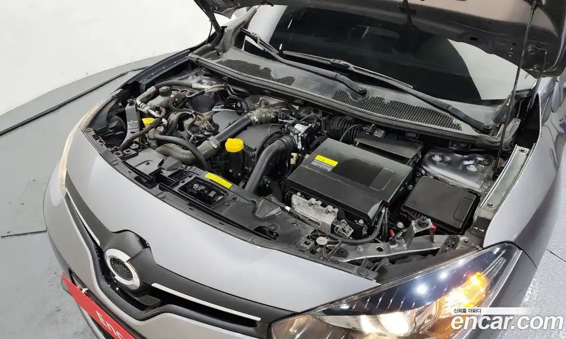 Renault SM3 2016 1.5 Автомат в Москве № 521464, фото 6