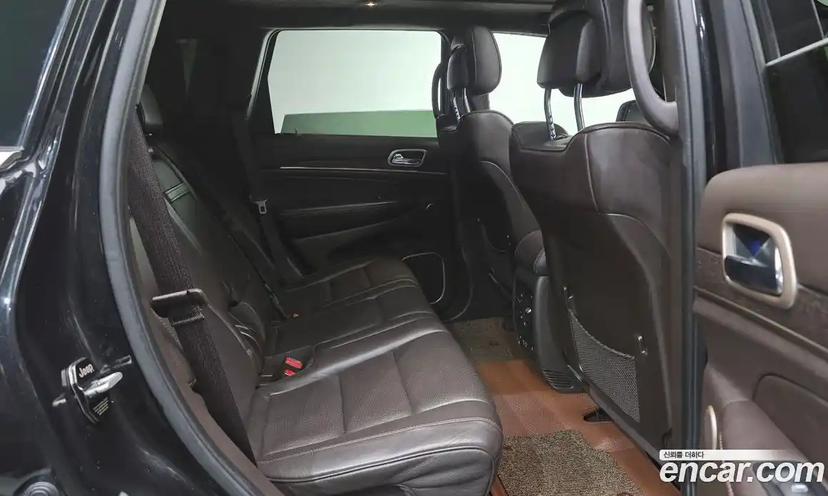 Jeep Cherokee 2016 3.0 Автомат в Москве № 522342, фото 12