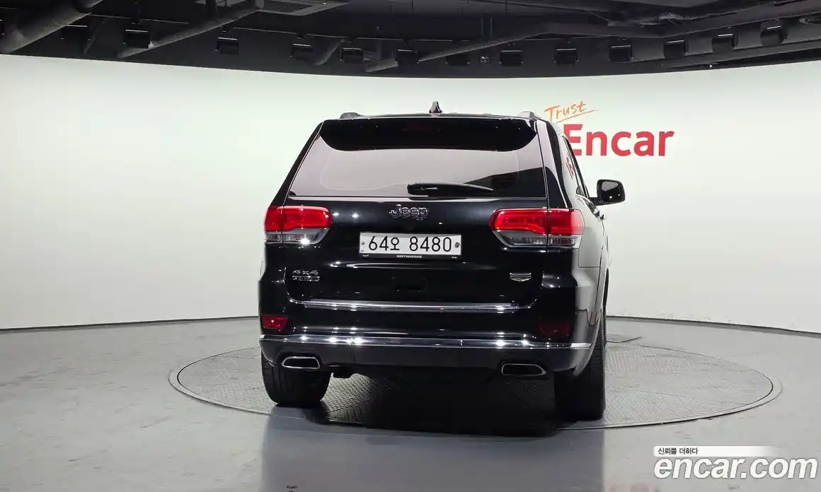 Jeep Cherokee 2016 3.0 Автомат в Москве № 522342, фото 4