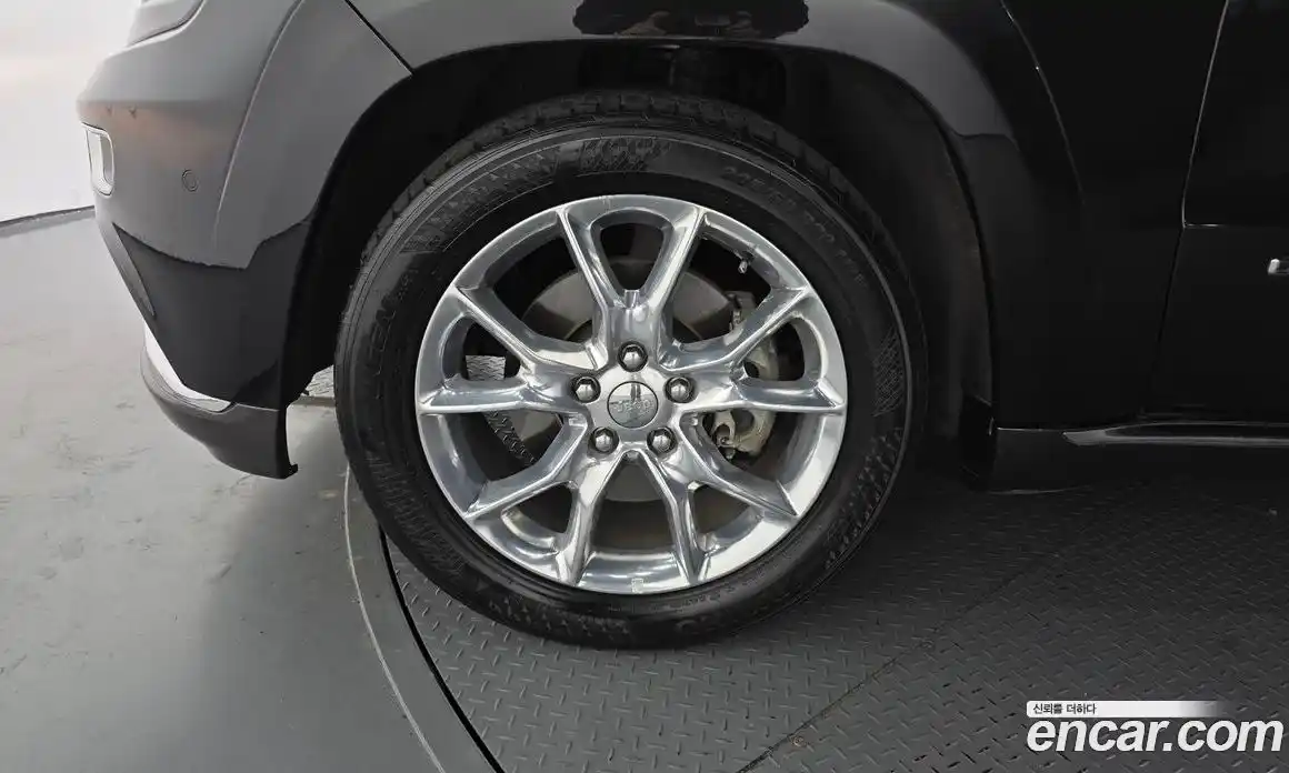 Jeep Cherokee 2016 3.0 Автомат в Москве № 522342, фото 5