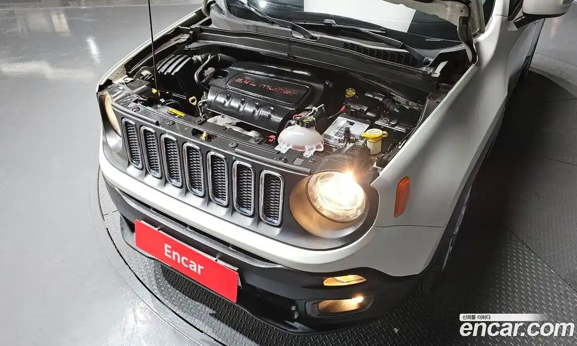 Jeep Renegade 2017 2.4 Автомат в Москве № 522354, фото 6