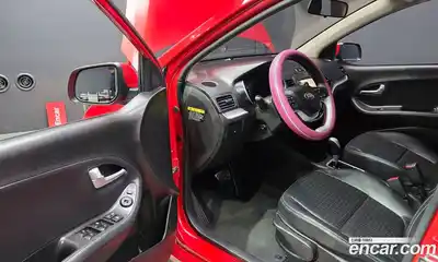 Kia Morning 2016 1.0 Автомат в Москве № 522597, миниатюра 11