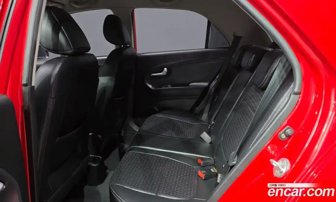 Kia Morning 2016 1.0 Автомат в Москве № 522597, фото 12