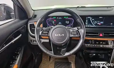 Kia Seltos 2023 1.6 Автомат в Москве № 52318, миниатюра 12