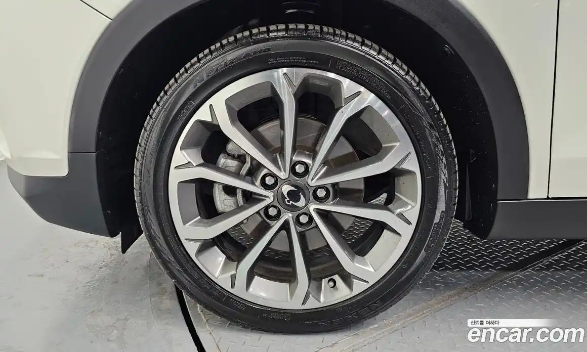 SsangYong TIBOLI 2018 1.6 Автомат в Москве № 525872, фото 5