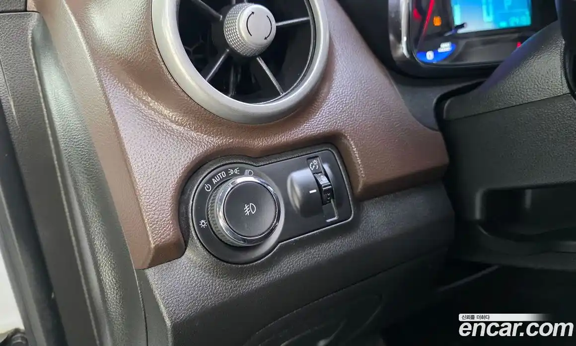 Chevrolet Trax 2016 1.6 Автомат в Москве № 528443, фото 13