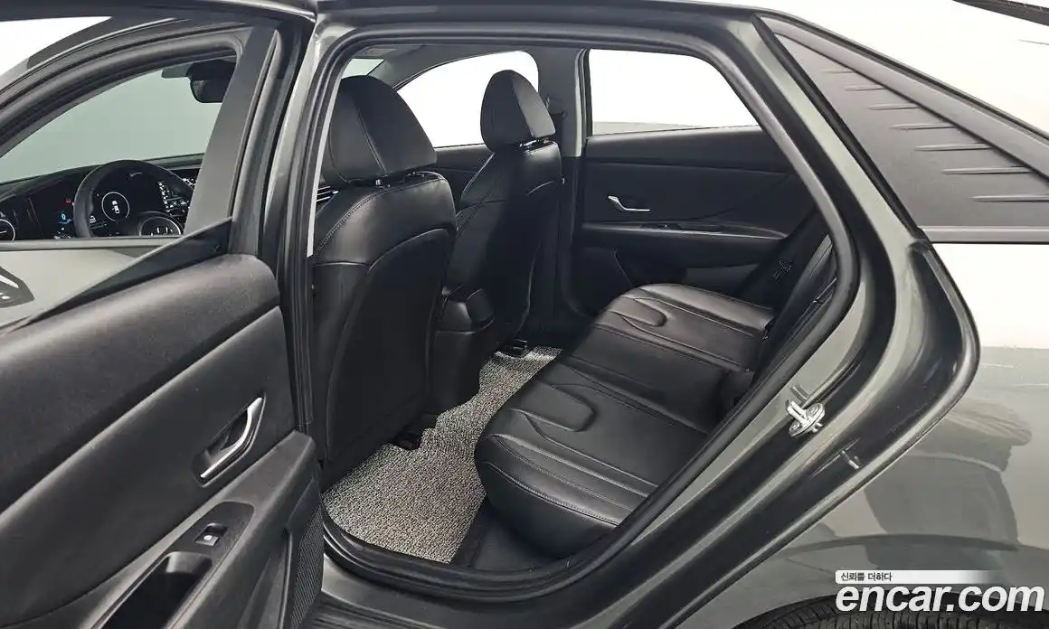 Hyundai Avante 2022 1.6 Автомат в Москве № 530659, фото 12