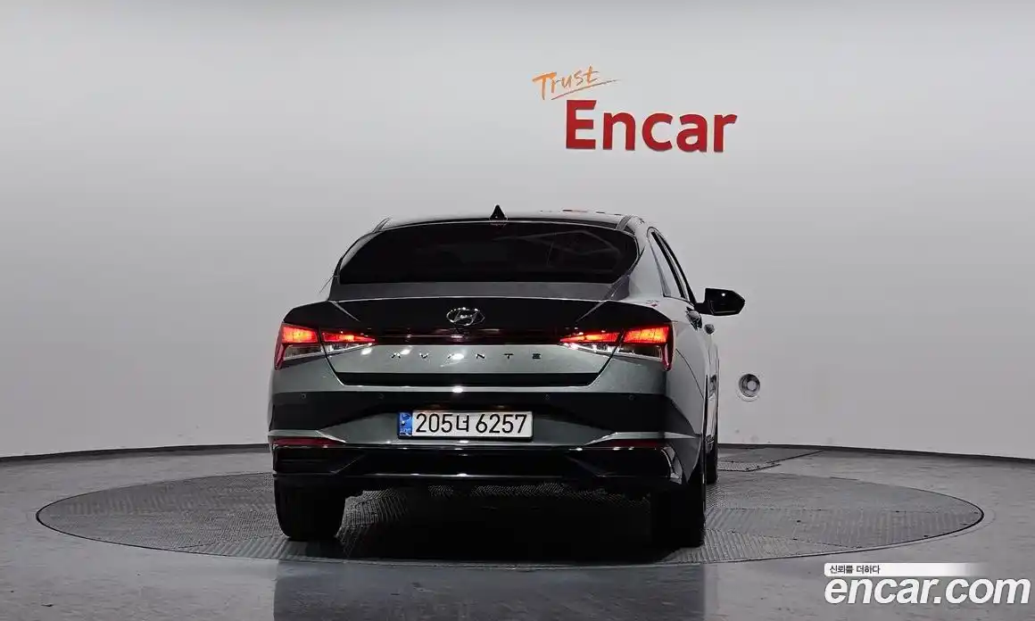 Hyundai Avante 2022 1.6 Автомат в Москве № 530659, фото 4