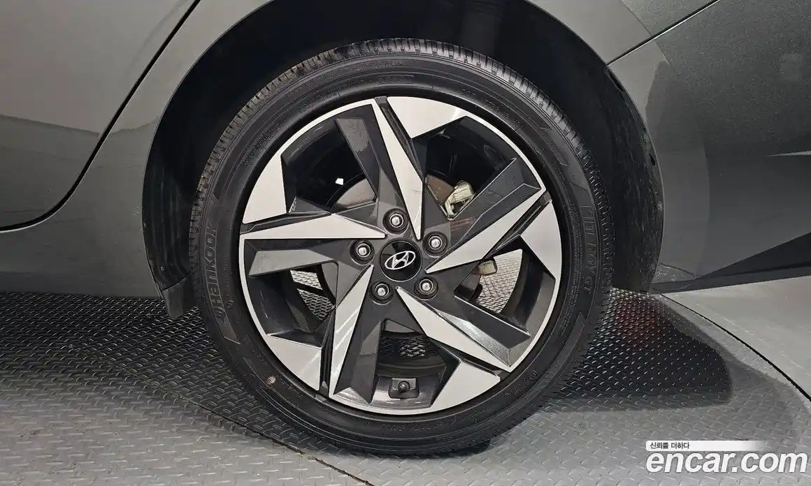 Hyundai Avante 2022 1.6 Автомат в Москве № 530659, фото 5