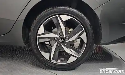 Hyundai Avante 2022 1.6 Автомат в Москве № 530659, миниатюра 5