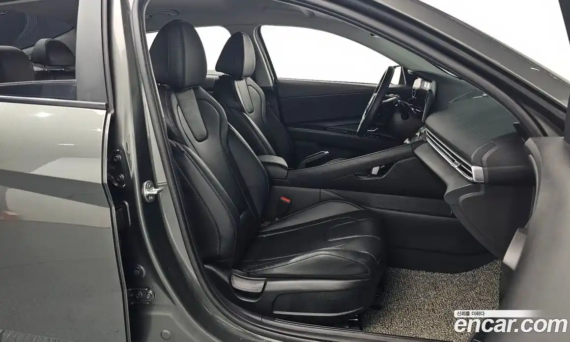 Hyundai Avante 2022 1.6 Автомат в Москве № 530659, фото 10