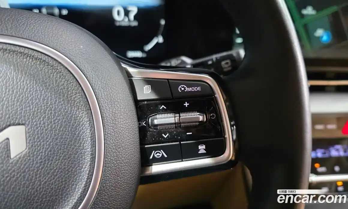 Kia Canival 2023 3.5 Автомат в Москве № 533865, фото 19