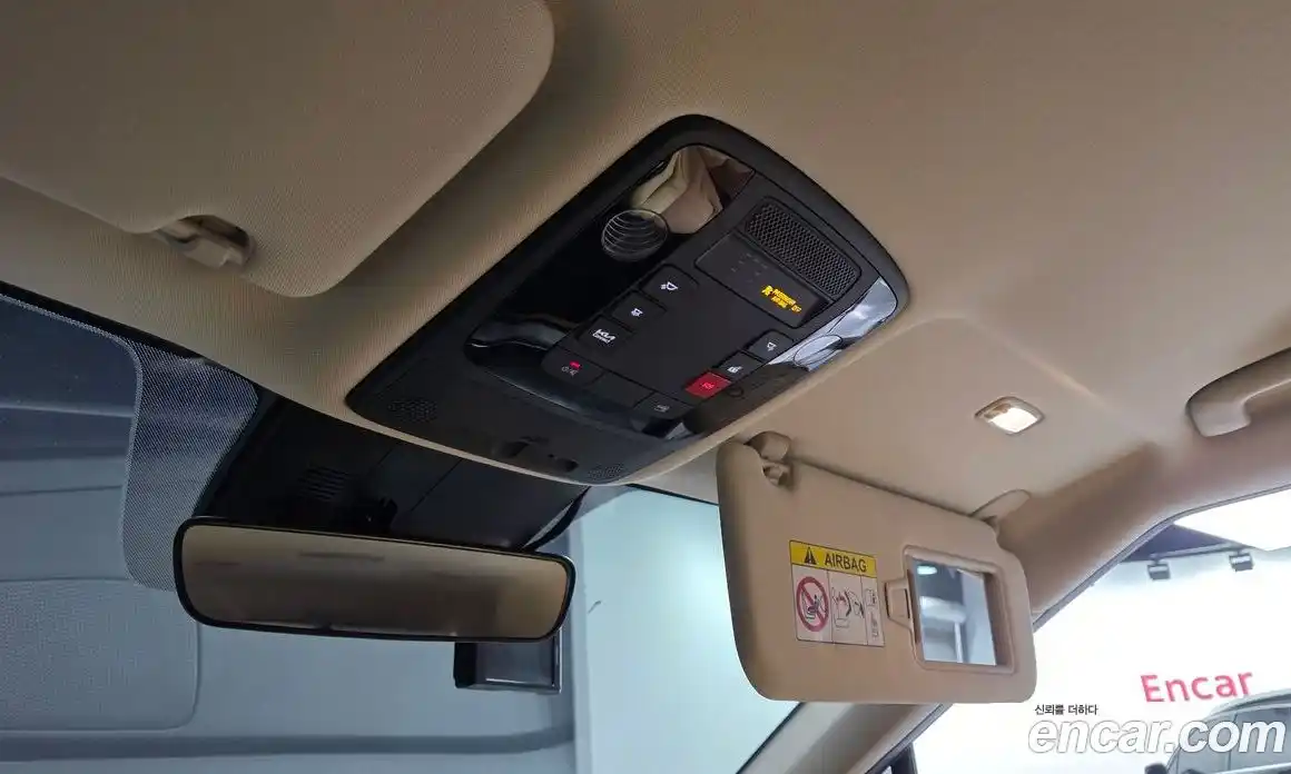 Kia Canival 2023 3.5 Автомат в Москве № 533865, фото 20