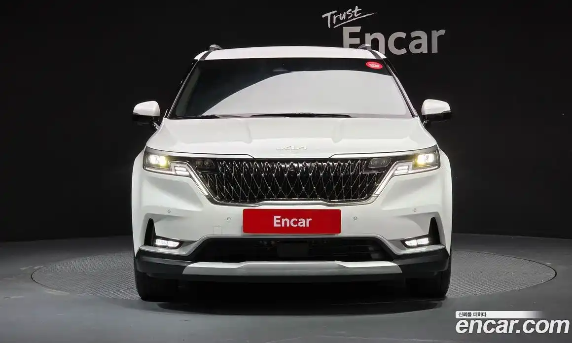 Kia Canival 2023 3.5 Автомат в Москве № 533865, фото 3