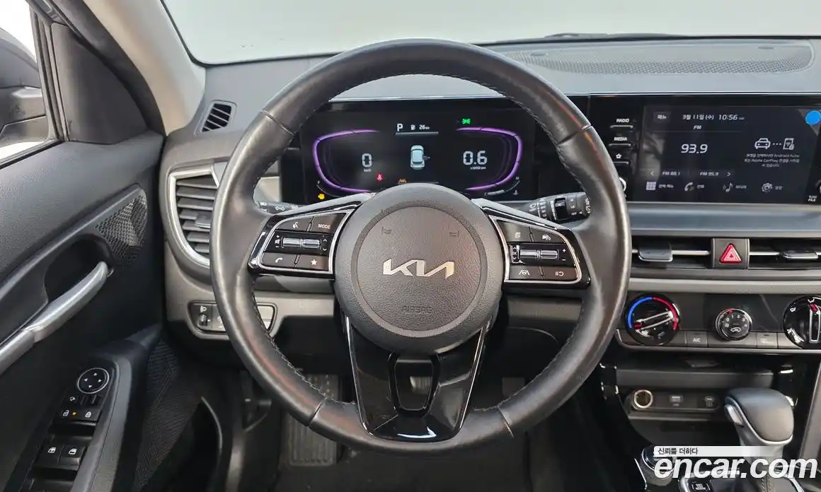 Kia Seltos 2023 2.0 Автомат в Москве № 534881, фото 13