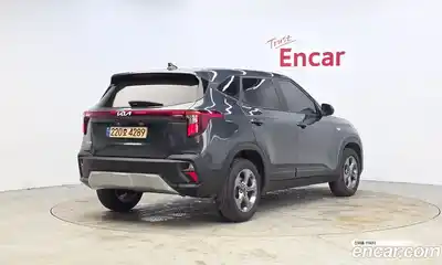 Kia Seltos 2023 2.0 Автомат в Москве № 534881, миниатюра 2