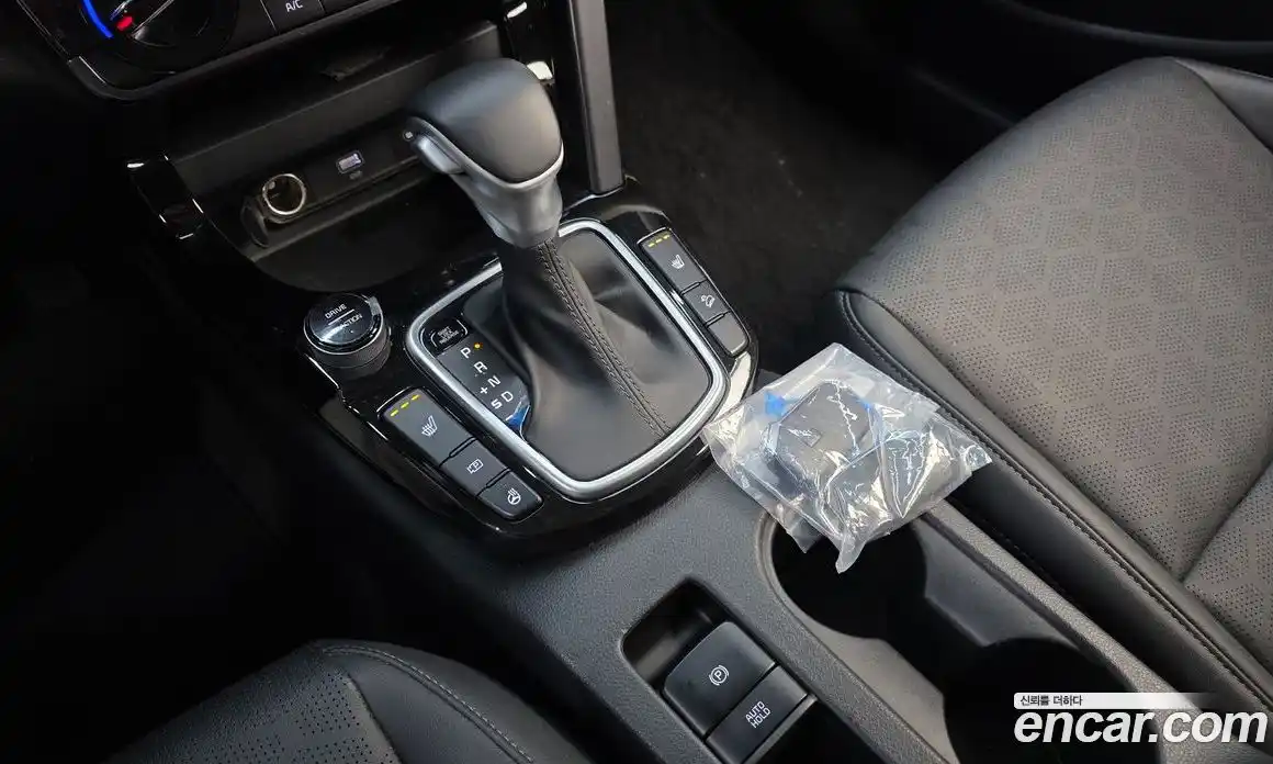 Kia Seltos 2023 2.0 Автомат в Москве № 534881, фото 9