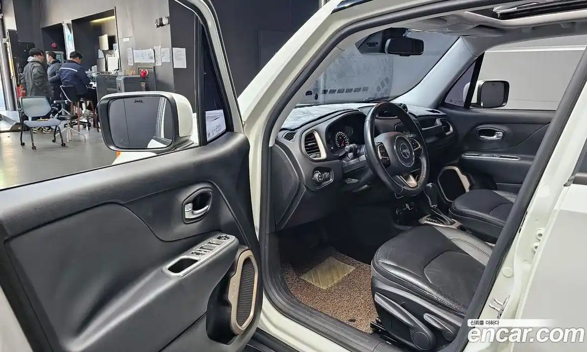 Jeep Renegade 2016 2.0 Автомат в Москве № 535106, фото 11