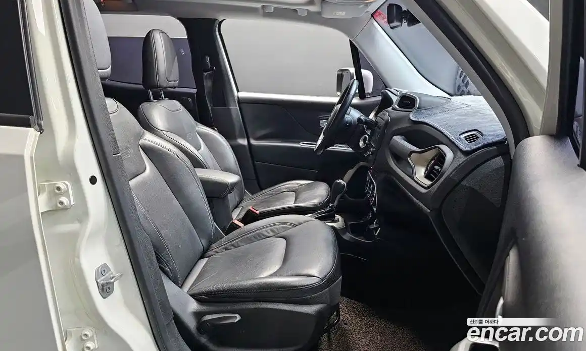 Jeep Renegade 2016 2.0 Автомат в Москве № 535106, фото 10