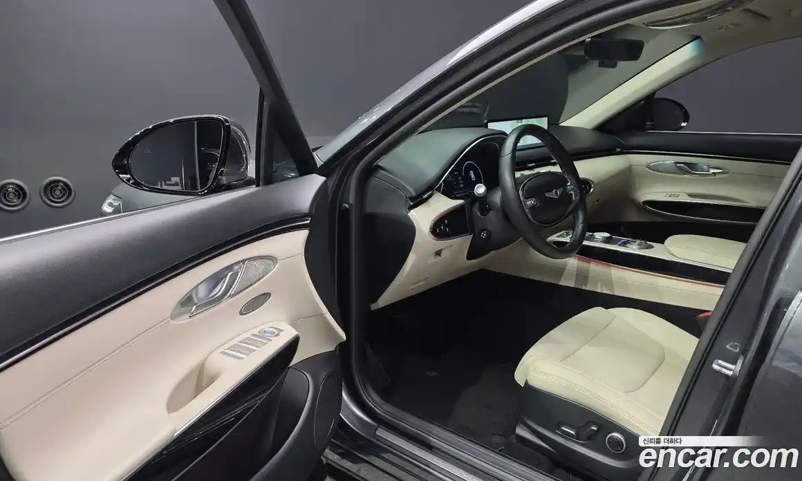 Genesis GV70 2021 2.5 Автомат в Москве № 536617, фото 11