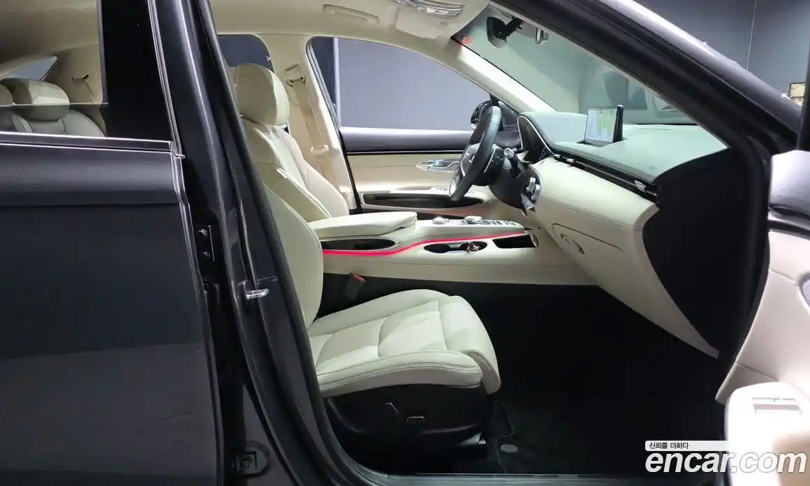 Genesis GV70 2021 2.5 Автомат в Москве № 536617, фото 10