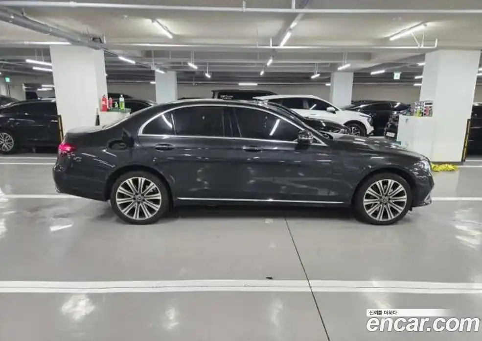 Mercedes-Benz E-Class 2023 2.0 Автомат в Москве № 542652, фото 11