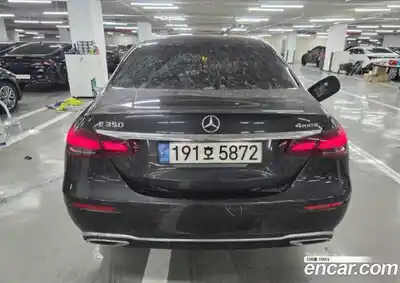 Mercedes-Benz E-Class 2023 2.0 Автомат в Москве № 542652, миниатюра 3