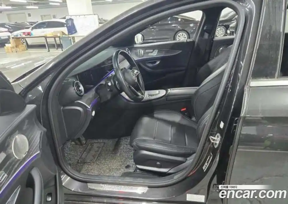 Mercedes-Benz E-Class 2023 2.0 Автомат в Москве № 542652, фото 4