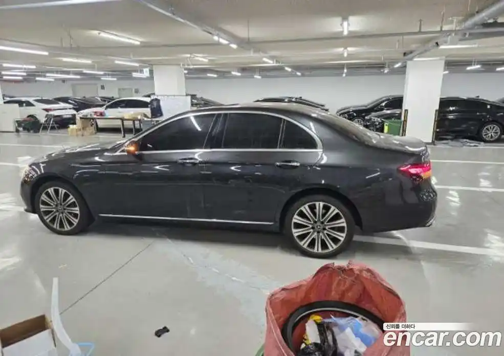 Mercedes-Benz E-Class 2023 2.0 Автомат в Москве № 542652, фото 5