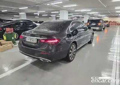 Mercedes-Benz E-Class 2023 2.0 Автомат в Москве № 542652, миниатюра 6