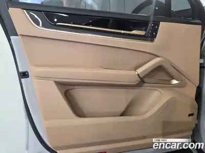 Porsche Cayenne 2024 3.0 Автомат в Москве № 545883, миниатюра 10