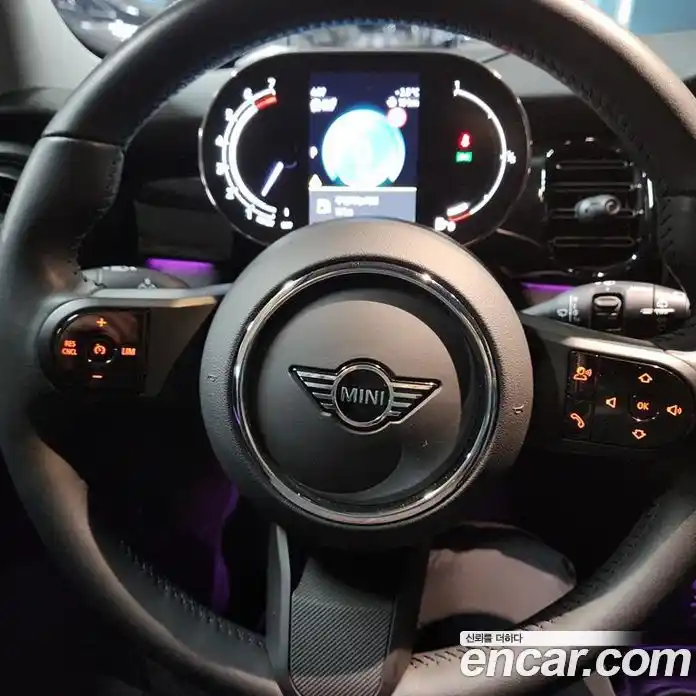 Mini Cooper 2024 1.5 Автомат в Москве № 546723, фото 14