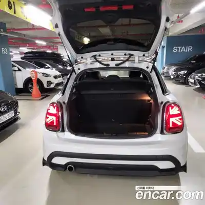 Mini Cooper 2024 1.5 Автомат в Москве № 546723, миниатюра 7