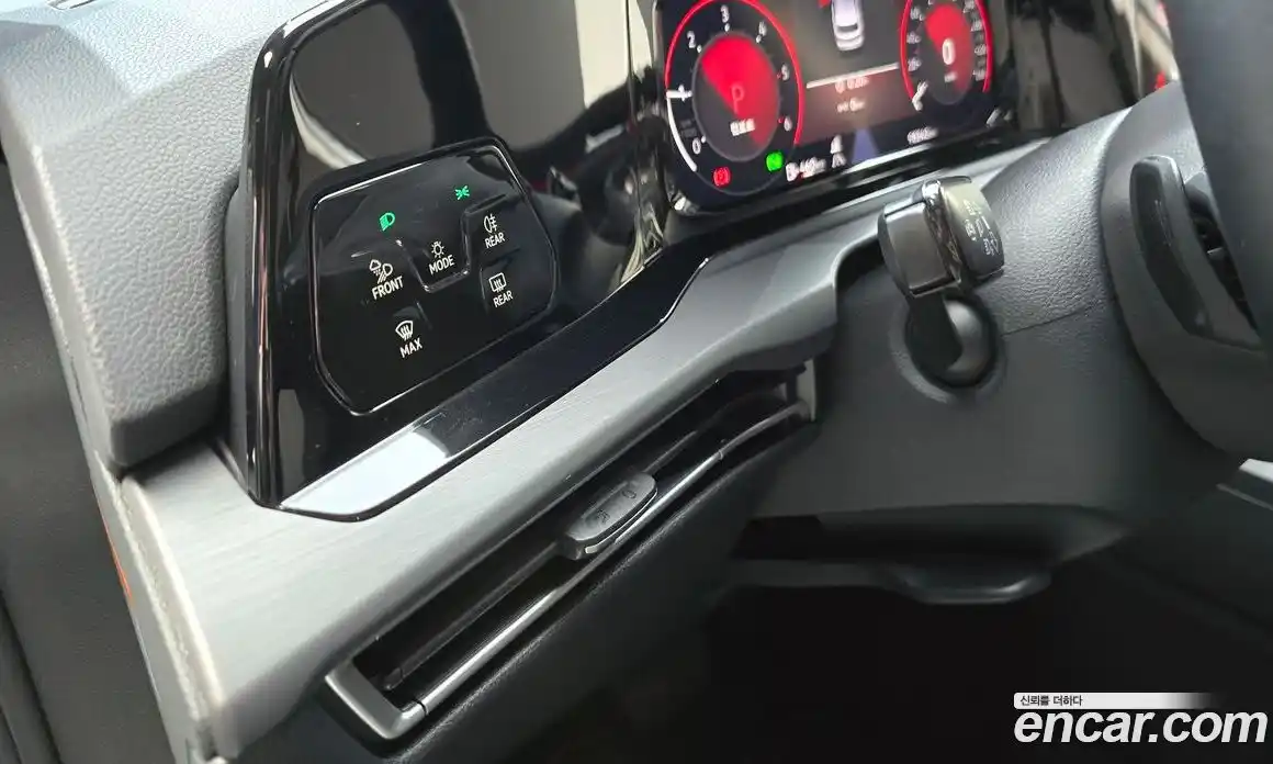 Volkswagen Golf 2022 2.0 Автомат в Москве № 547404, фото 15