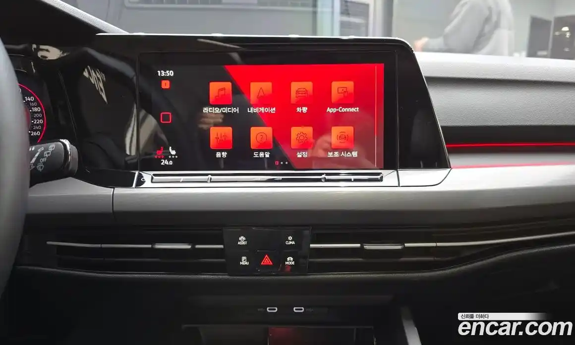 Volkswagen Golf 2022 2.0 Автомат в Москве № 547404, фото 17