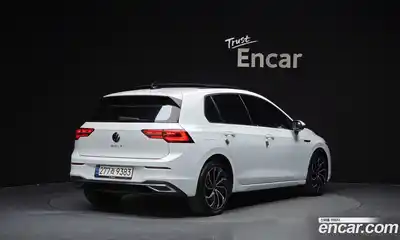 Volkswagen Golf 2022 2.0 Автомат в Москве № 547404, миниатюра 2