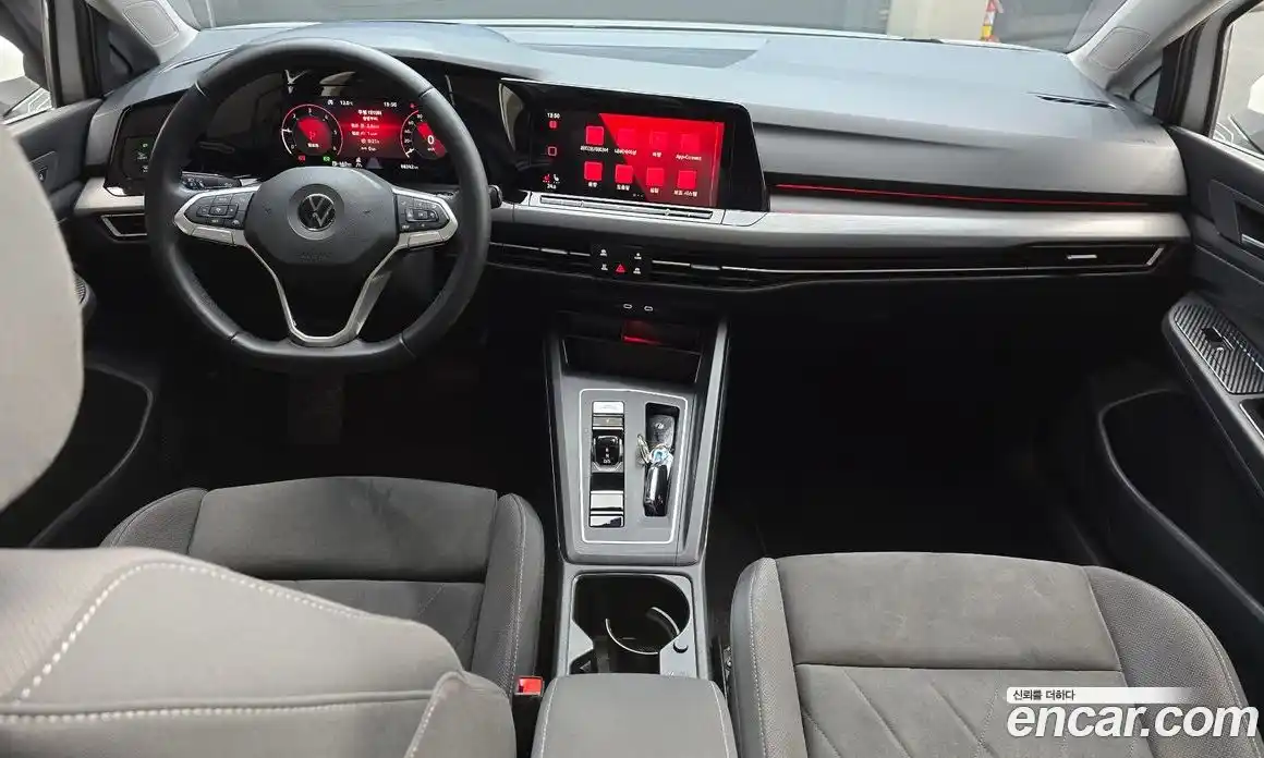 Volkswagen Golf 2022 2.0 Автомат в Москве № 547404, фото 7