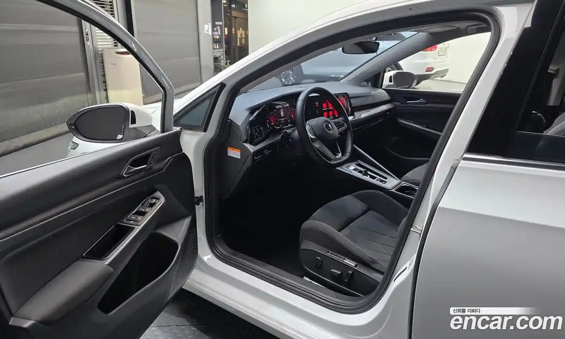 Volkswagen Golf 2022 2.0 Автомат в Москве № 547404, фото 10