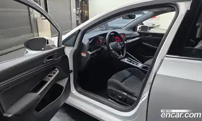 Volkswagen Golf 2022 2.0 Автомат в Москве № 547404, миниатюра 10