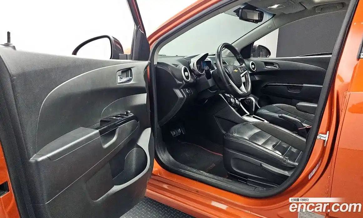 Chevrolet Aveo 2015 1.4 Автомат в Москве № 59630, фото 15