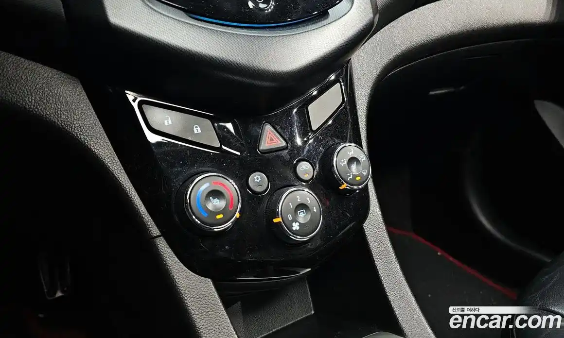 Chevrolet Aveo 2015 1.4 Автомат в Москве № 59630, фото 20