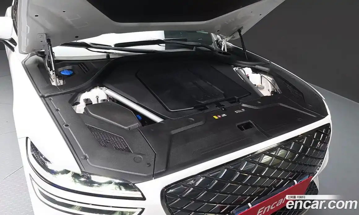 Genesis GV70 2022 0.1 Автомат в Москве № 79485, фото 1