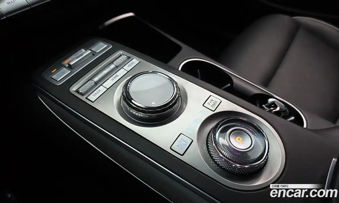 Genesis GV70 2022 0.1 Автомат в Москве № 79485, фото 17