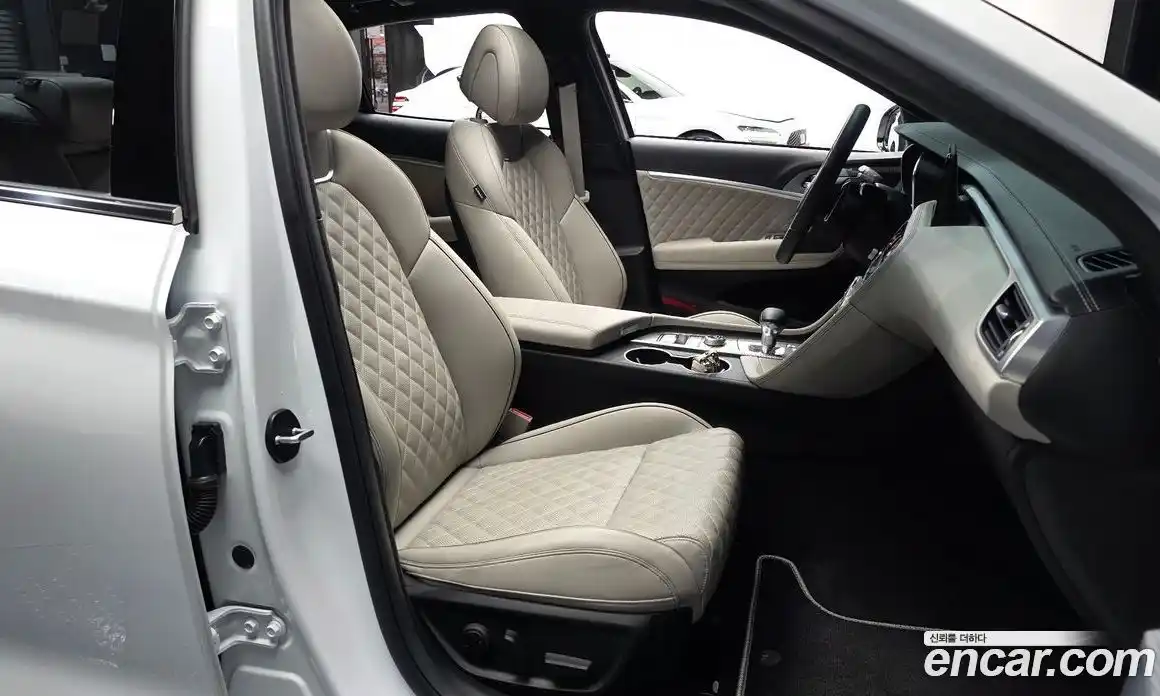 Genesis G70 2023 2.0 Автомат в Москве № 81388, фото 10