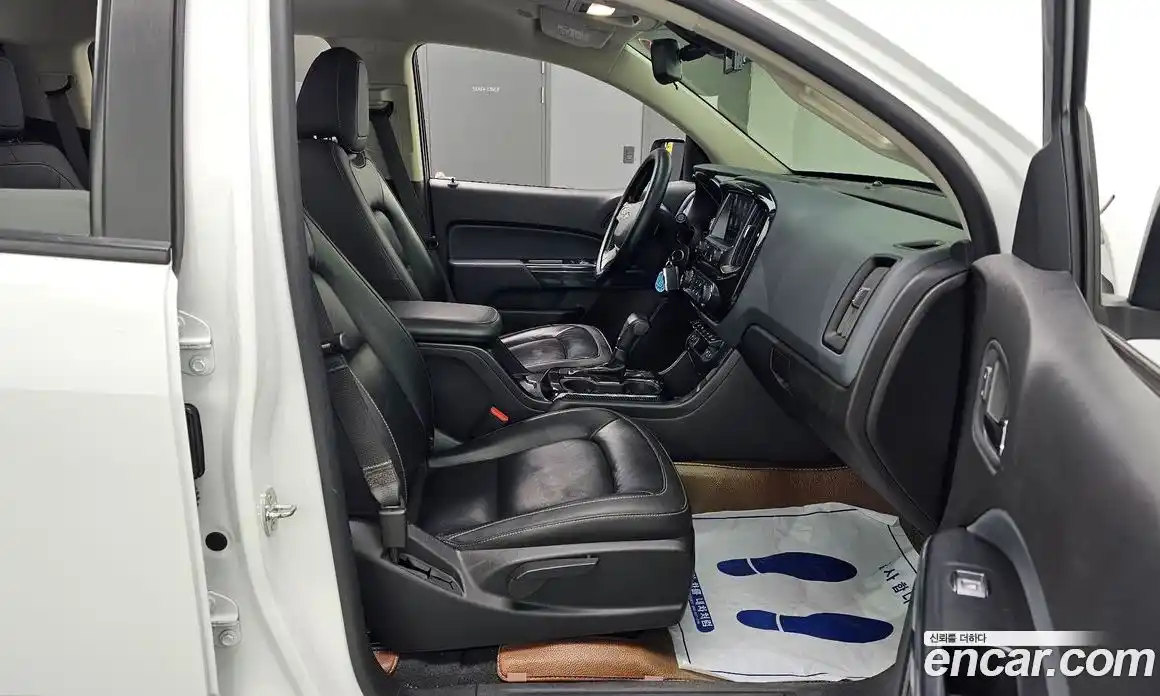 Chevrolet Colorado 2021 3.6 Автомат в Москве № 986, фото 3