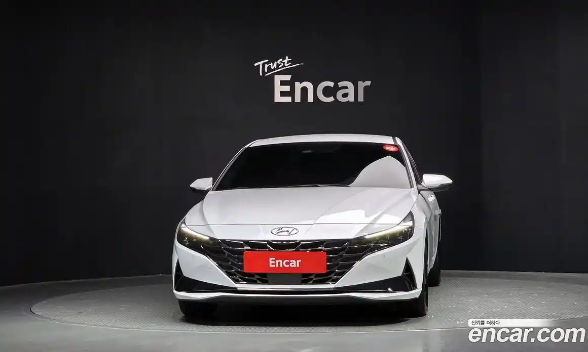 Hyundai Avante 2023 1.6 Автомат в Москве № 109233, фото 3